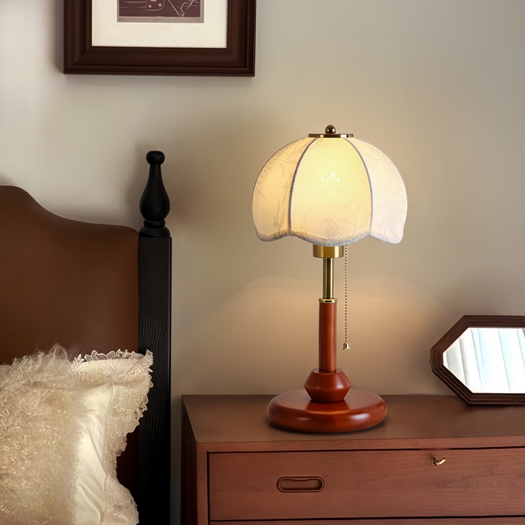مصباح طاولة قبة مزخرفة بتصميم  - مراجعة Home Textiles وسعره